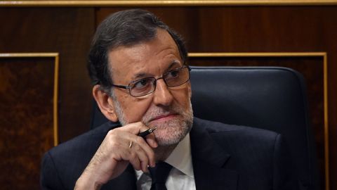 Rajoy no obtiene la mayoría absoluta y será investido el sábado con la abstención del PSOE