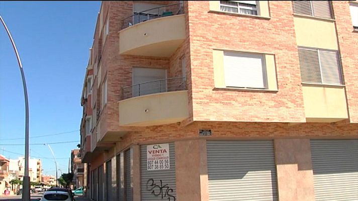 Telediario 1 - Liberan a dos menores de un cautiverio de más de siete años