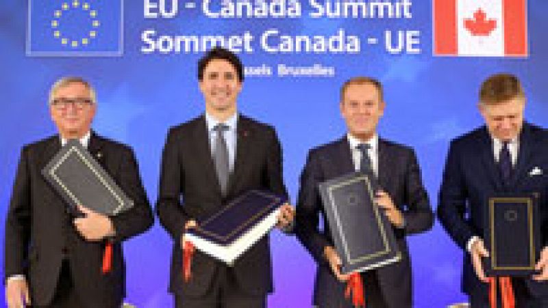 La Unión Europea y Canadá firman el acuerdo de libre comercio conocido como CETA