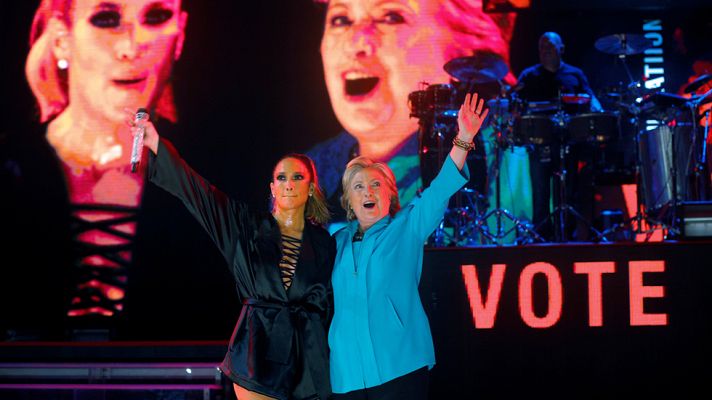 Telediario 1 - Clinton y Trump juegan sus últimas bazas