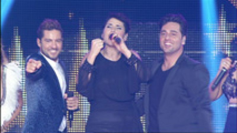 Rosa L�pez canta 'Europe's living a celebration' en el concierto de OT