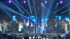 OT. El reencuentro - Todos los concursantes de OT1 cantan 'Mi música es tu voz' en el concierto de OT