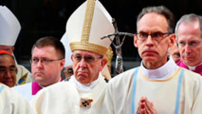 El papa Francisco regresa de su viaje a Suecia por los 500 años de la reforma protestante
