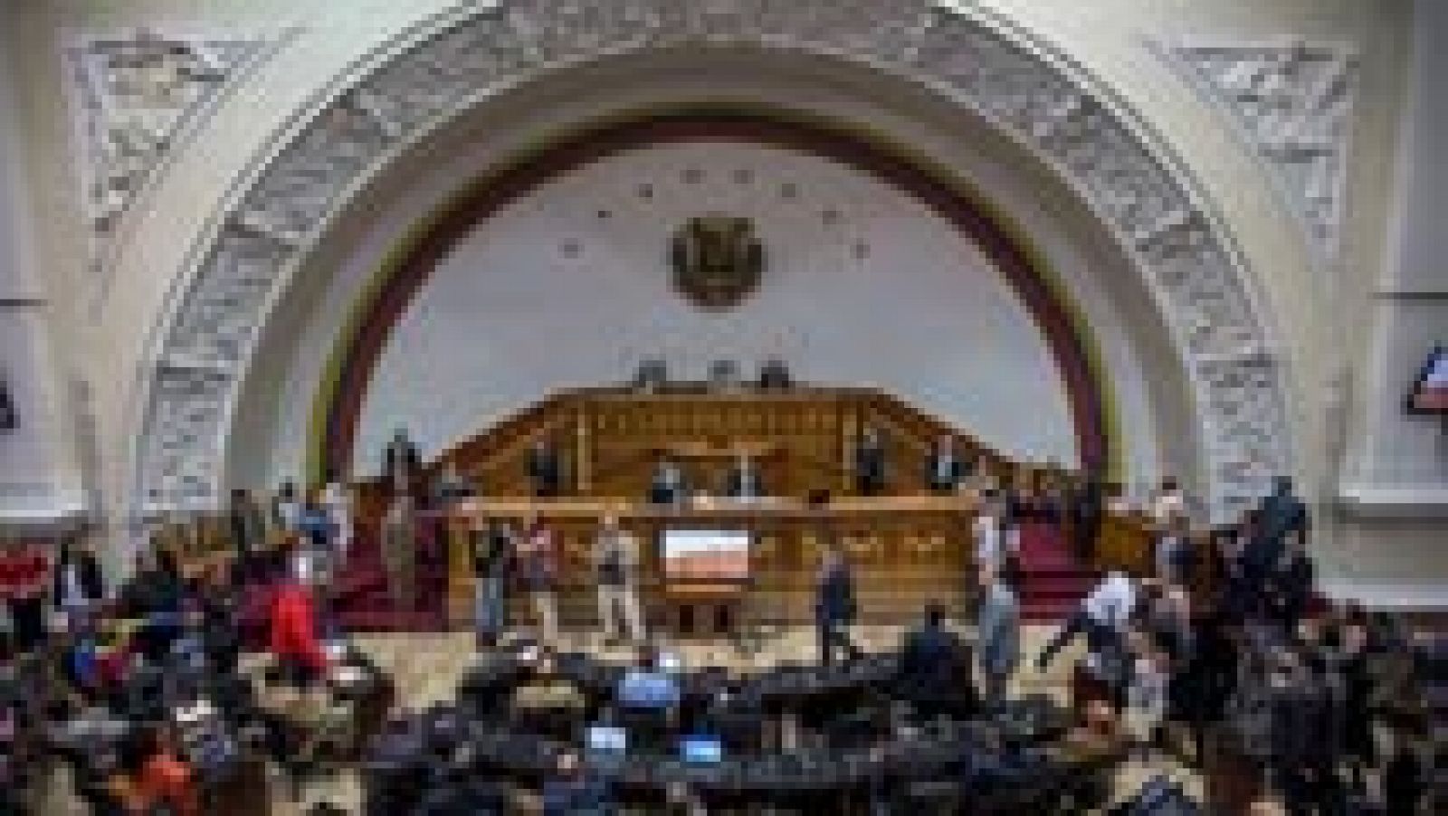 El Parlamento de Venezuela pospone la determinación de responsabilidad política de Maduro | Ver