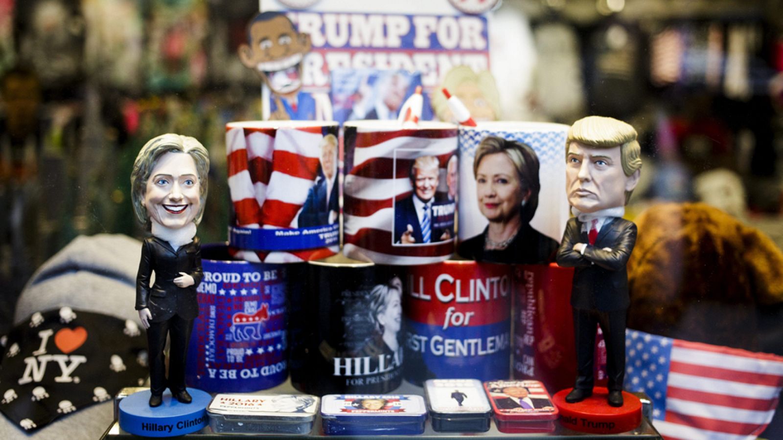 Entre apoyos fieles y escándalos, los candidatos apuran los últimos días de campaña en EE.UU.