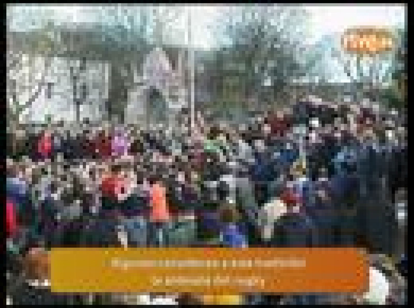 Año Nuevo a tortas en Escocia | Ver