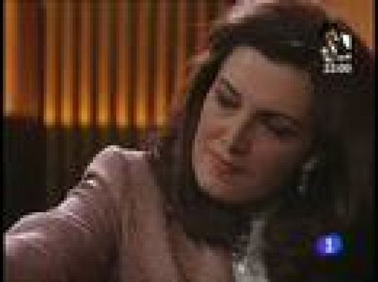 Amar en tiempos revueltos - Cora culmina su plan