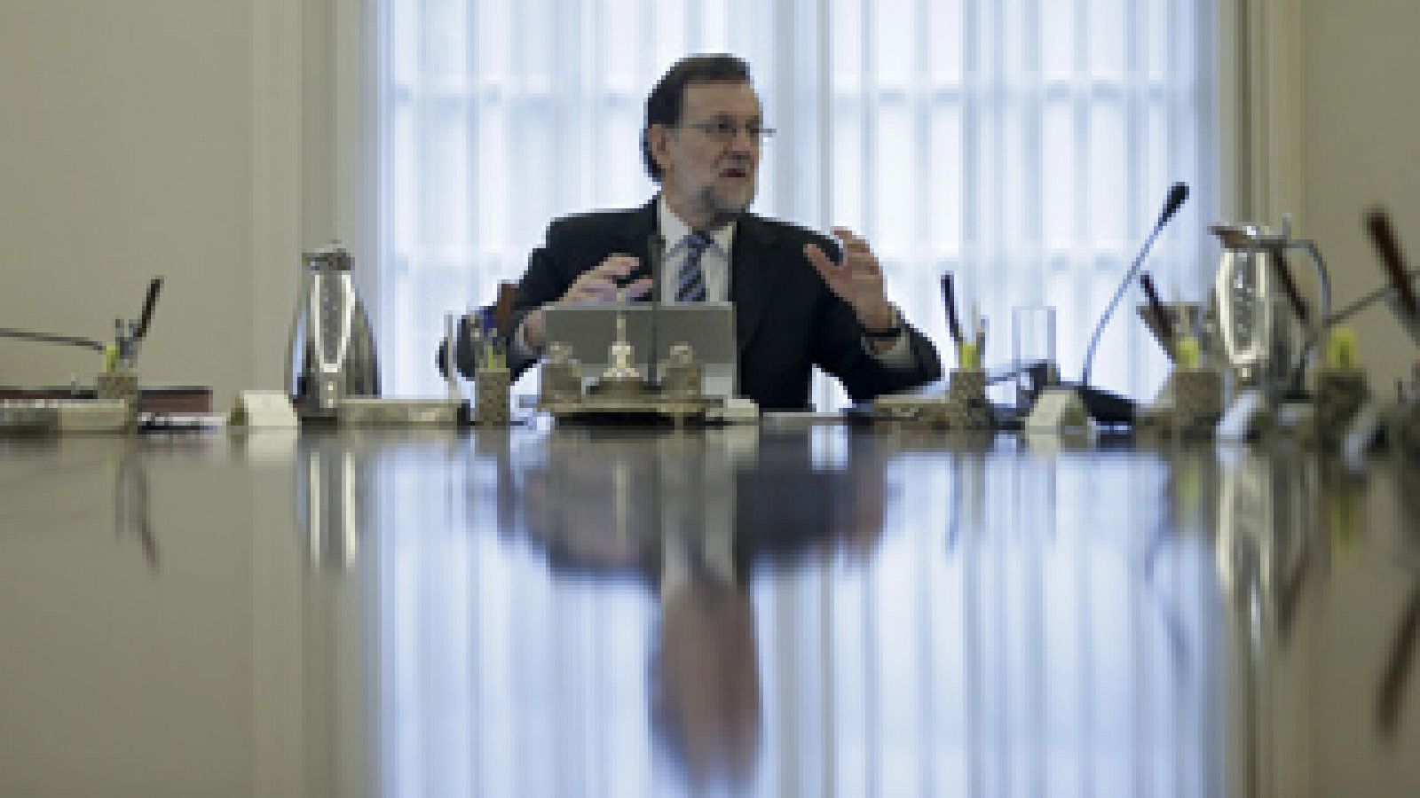 Telediario 1: Rajoy traslada a sus nuevos ministros la necesidad de "hablar, dialogar, pactar y consensuar" | RTVE Play