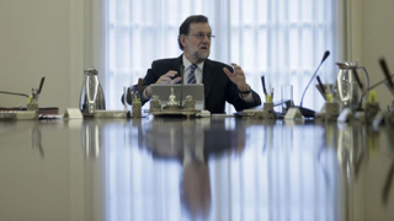 Rajoy traslada a sus nuevos ministros la necesidad de "hablar, dialogar, pactar y consensuar"