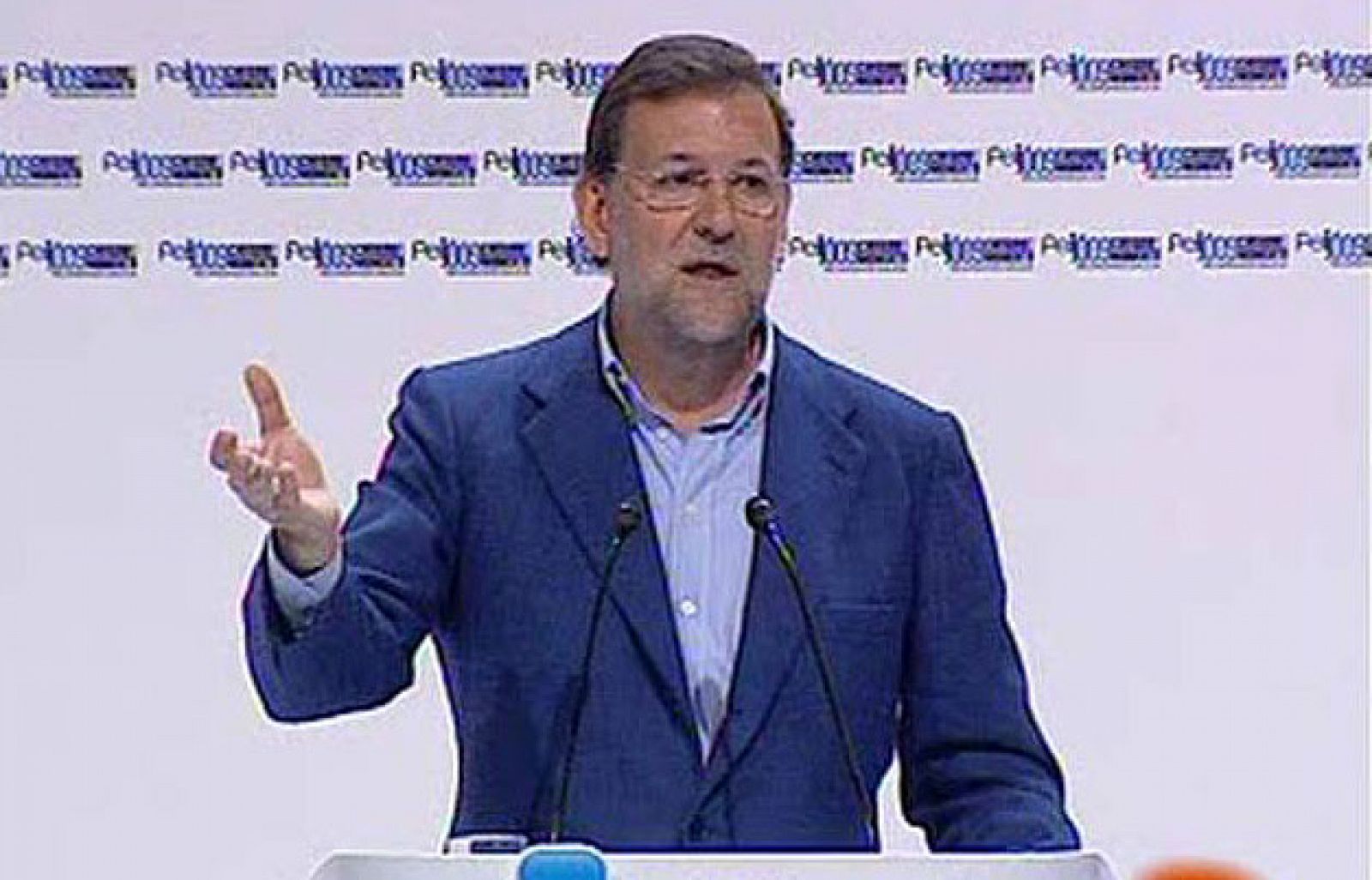 Mariano Rajoy critica el cierre de Barajas