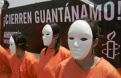 Guantánamo cumple siete años