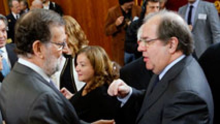 Telediario 1 - El ejecutivo inicia conversaciones con otros grupos