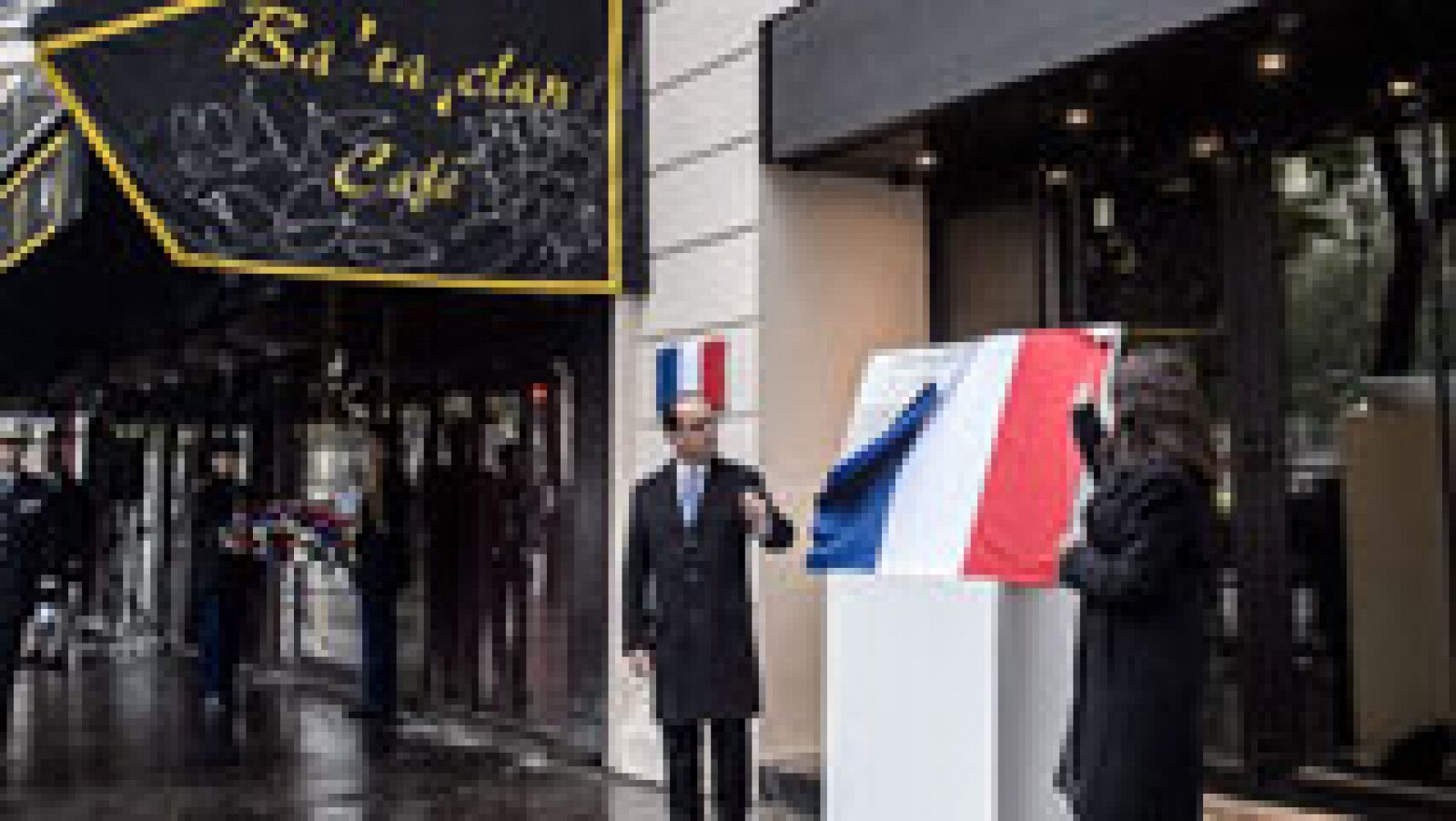 Informativo 24h: Hollande preside los homenajes a las víctimas en el primer aniversario de los atentados de París | RTVE Play