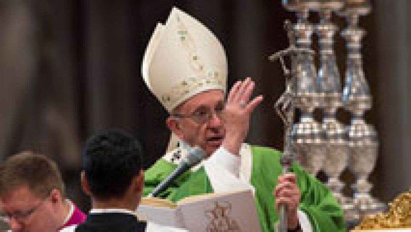 Telediario 1: El papa denuncia que cada vez hay más personas excluidas  | RTVE Play