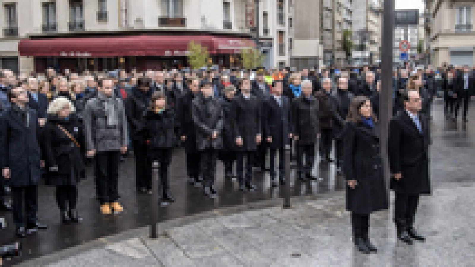 Telediario 1: París acoge las ceremonias donde se produjeron los atentados | RTVE Play