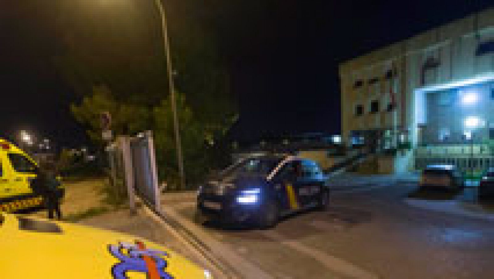 Una docena de internos se fugan del CIE de Murcia tras un motín en el que resultaron heridos tres policías