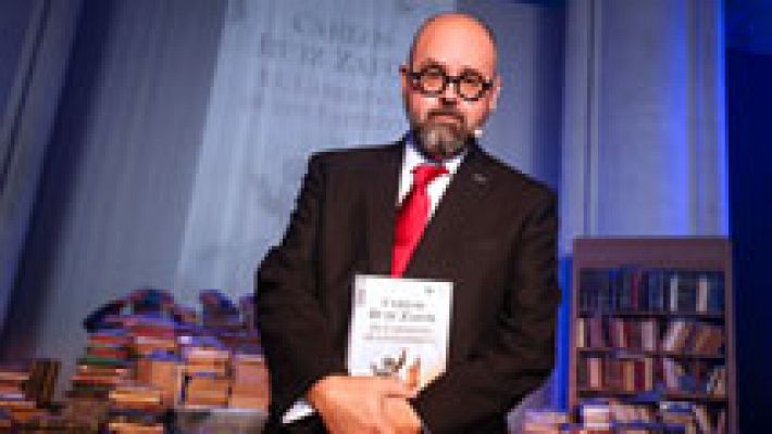 Telediario 1 - Ruiz Zafón cierra la saga de El cementerio de los libros olvidados con 'El laberinto de los espíritus'