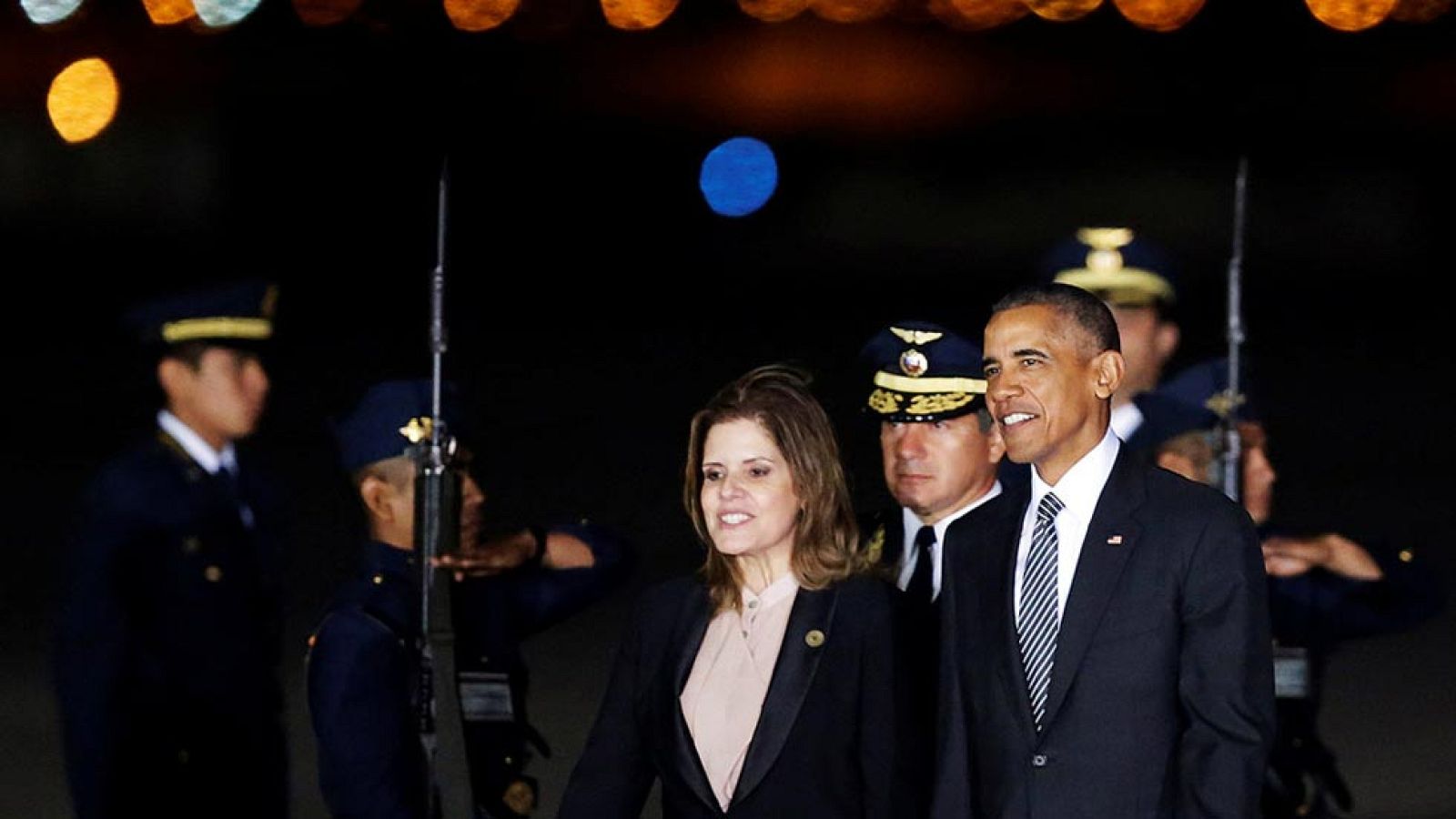 Obama asiste en Perú a la cumbre de la APEC