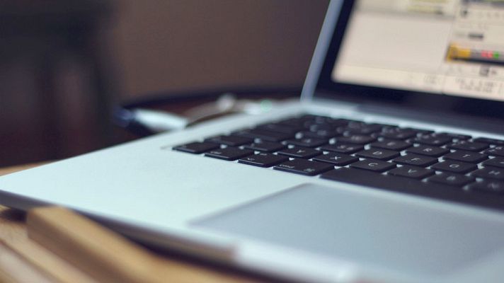 Telediario 1 - Curadores de contenidos para filtrar Internet