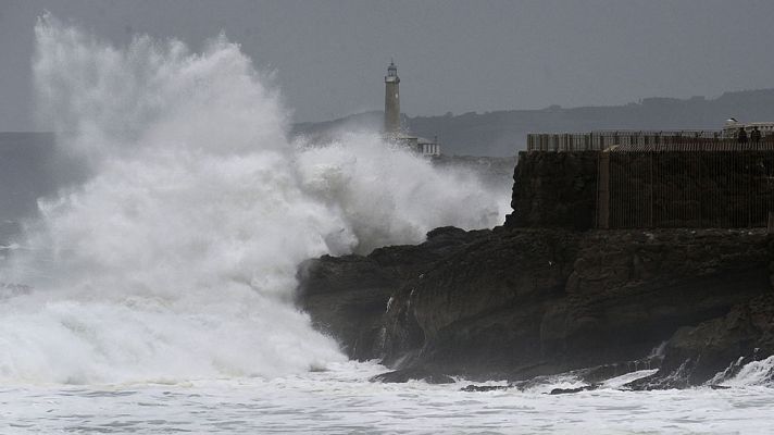 Hasta 36 provincias en alerta por lluvia, viento o fuerte oleaje