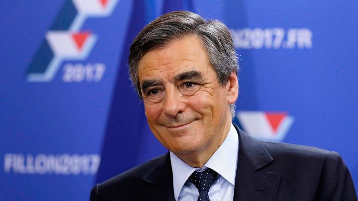 Telediario 1 - François Fillon encabeza las primarias de la derecha francesa y Sarkozy se queda fuera