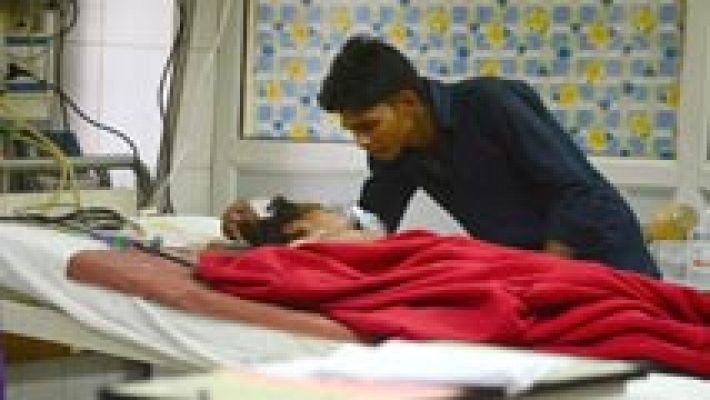 Telediario 1 - Finalizan las labores de rescate en el tren accidentado en la India con 146 muertos