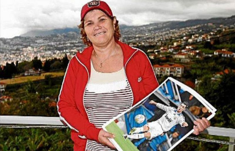 Cristiano Ronaldo se ha coronado como mejor futbolista del 2008, perimo que entrega la FIFA, máximo organismo del mindo del fútbol. Estas son algunas de las cosas que Ronaldo hace para cautivar al mundo del fútbol.