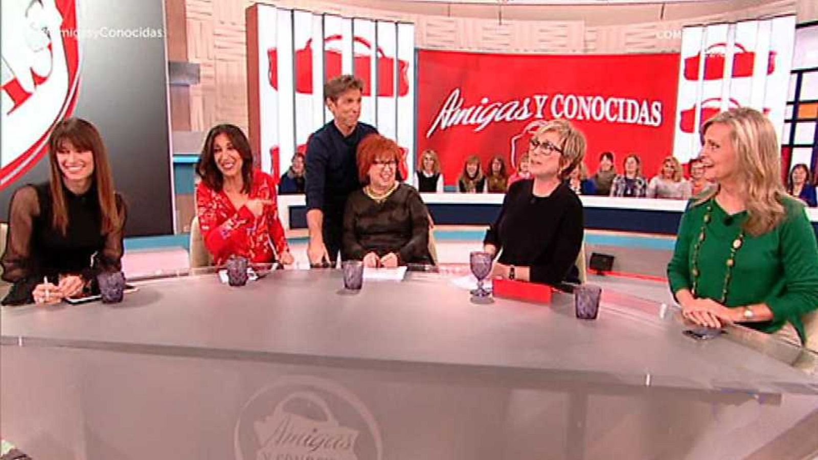 Amigas y conocidas - 23/11/16 - ver ahora