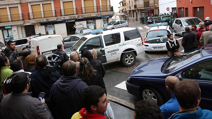 Telediario 1 - Muere el director de una sucursal de La Caixa en La Solana, en Ciudad Real, tras recibir un disparo