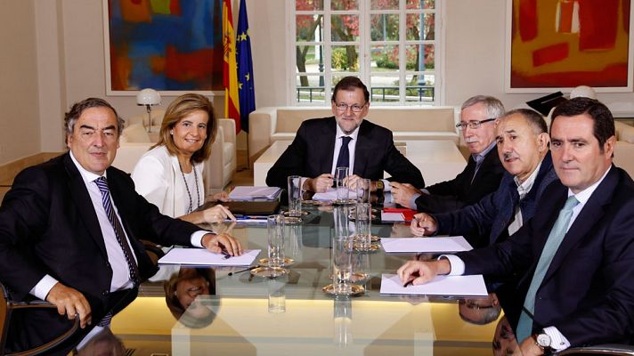 Telediario 1 - El Gobierno retoma el diálogo social con la patronal y los sindicatos, que discrepan sobre la derogación de la reforma laboral