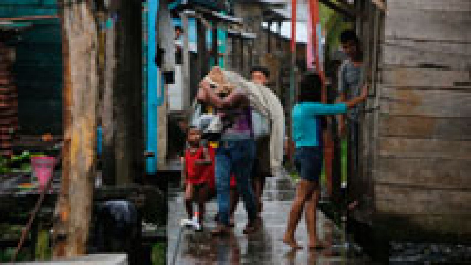 Telediario 1: El huracán Otto toca tierra en Nicaragua | RTVE Play