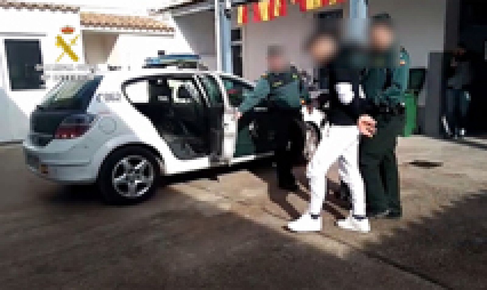 Telediario 1: Detienen a un joven de 22 años propinar una brutal paliza a su pareja en Alicante | RTVE Play