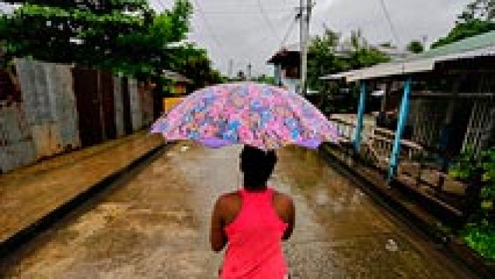 Telediario 1 - El huracán Otto causa menos daños de los previstos en Nicaragua, pero golpea con fuerza en Costa Rica