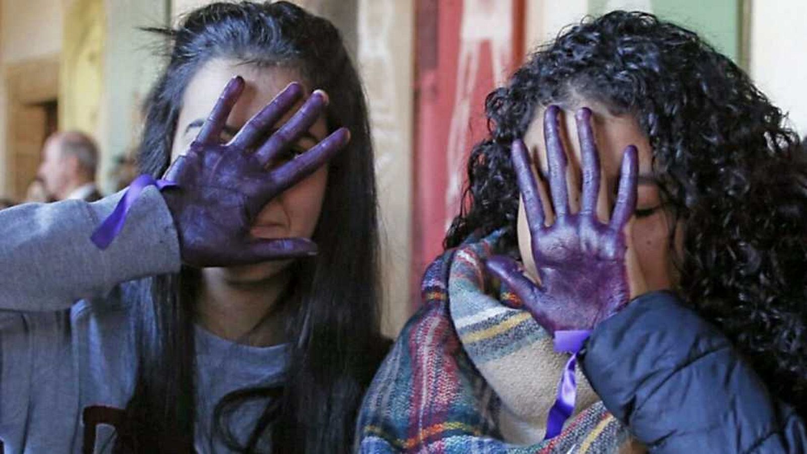 La tarde en 24 horas - La hora del debate en 24 h. - 25/11/16 - ver ahora