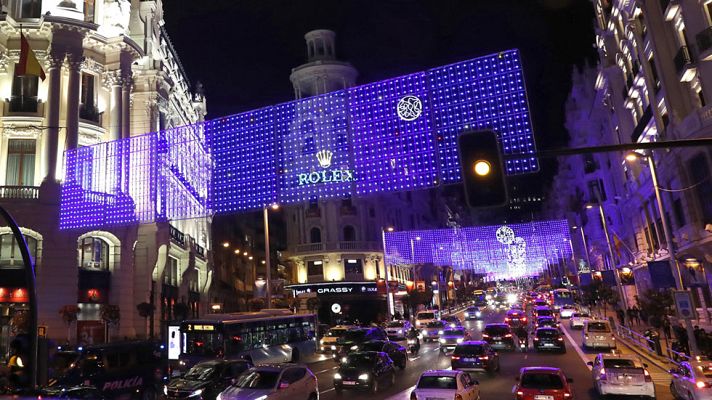 Telediario 1 - Madrid prohibirá circular en coche por las calles del centro en Navidad