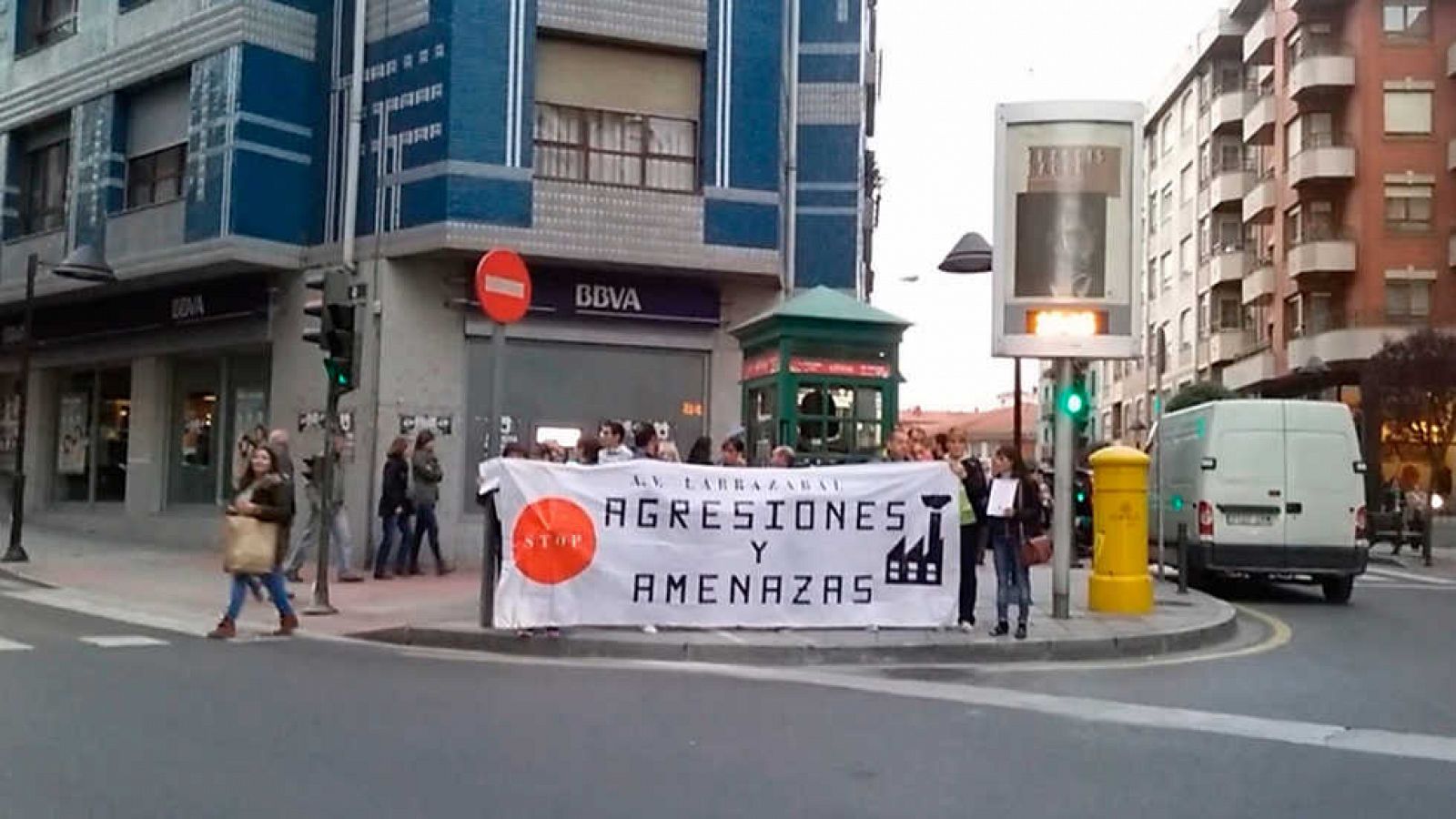 Teleobjetivo - Vecinos en pie de guerra