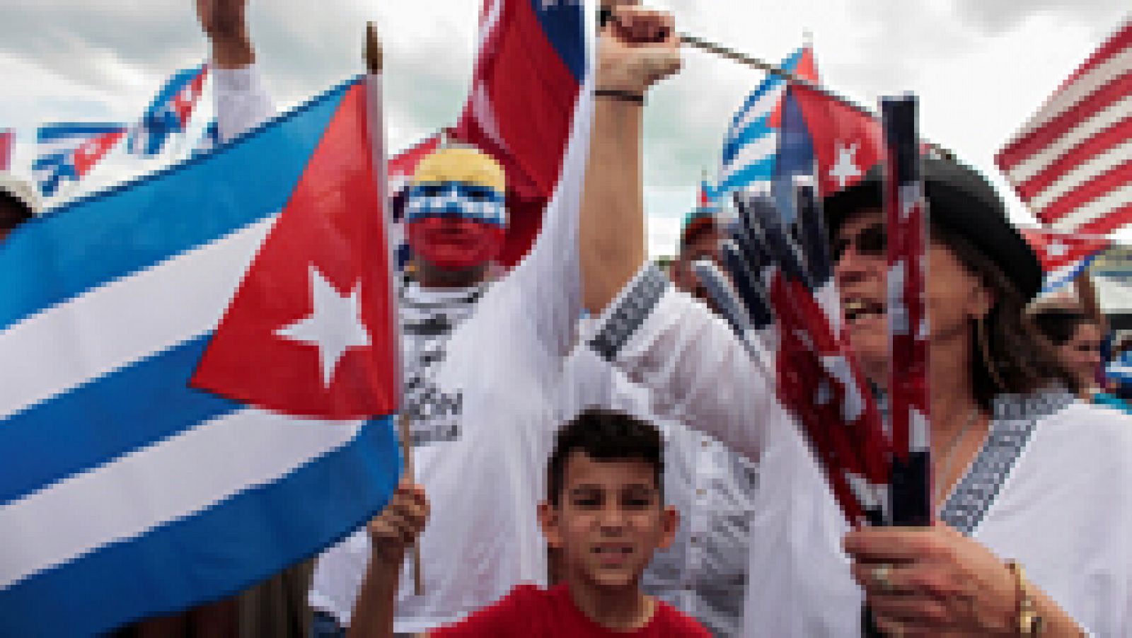 Telediario 1: Los exiliados cubanos en Miami celebran con euforia la muerte de Fidel Castro | RTVE Play