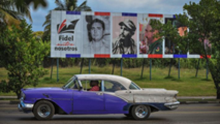 Las calles de La Habana se preparan con prudencia para la era poscastrista