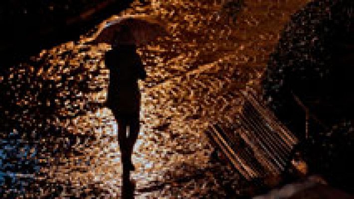 Telediario 1 - Valencia intenta recobrar la normalidad tras sufrir la mayor tormenta desde 2007