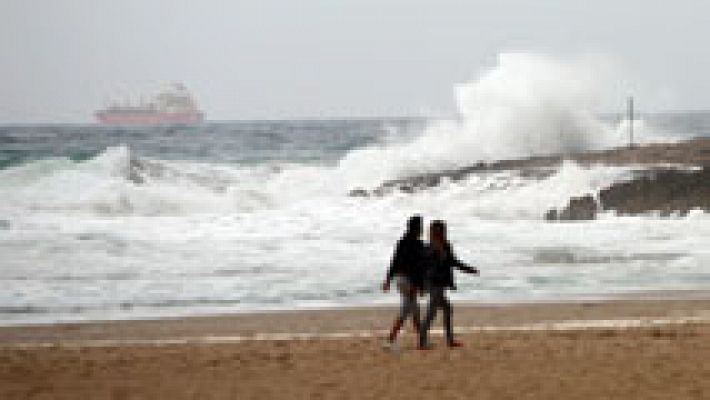 Valencia intenta recuperar la normalidad tras el fuerte temporal