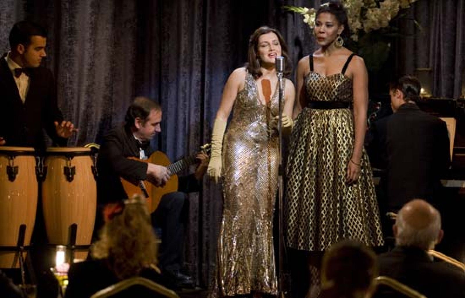 Amar - Celia y Cora interpretan "No te pido" | Ver