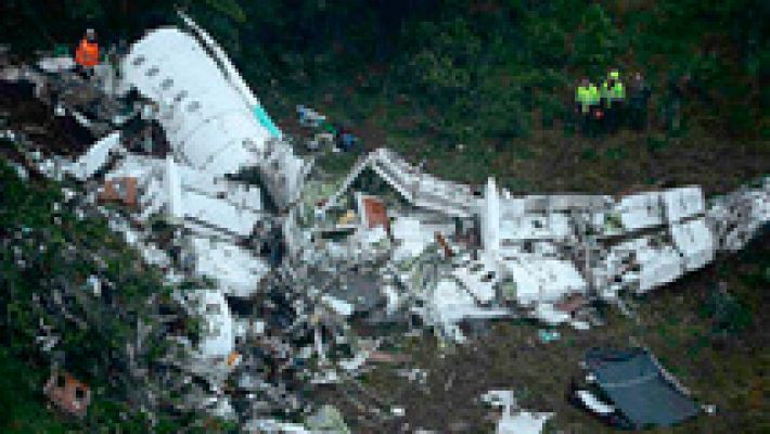 Mueren 76 personas en un accidente de avión en Colombia
