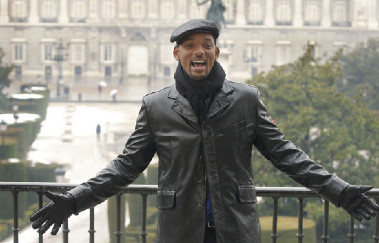 Aunque dice sentirse más cómodo en la comedia pues la risa es para él una "necesidad emocional, espiritual y física", Will Smith regresa este viernes a la gran pantalla con el drama "Siete almas", la historia de un hombre atormentado por su pasado que intenta redimirse ayudando a siete desconocidos.
