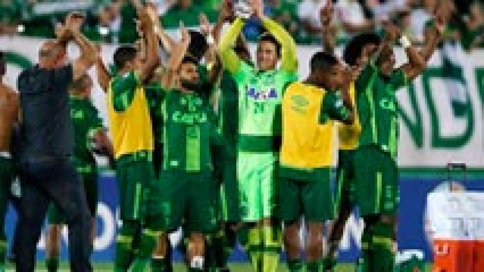 Telediario 1: El Chapecoense, el humilde equipo brasileño que se metió en la final de la Copa Sudamericana | RTVE Play