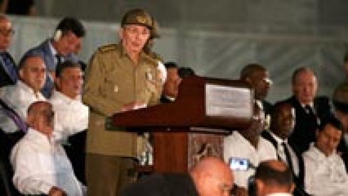 Telediario 1 - Raúl Castro despide a su hermano Fidel en un acto multitudinario acompañado por decenas de mandatarios