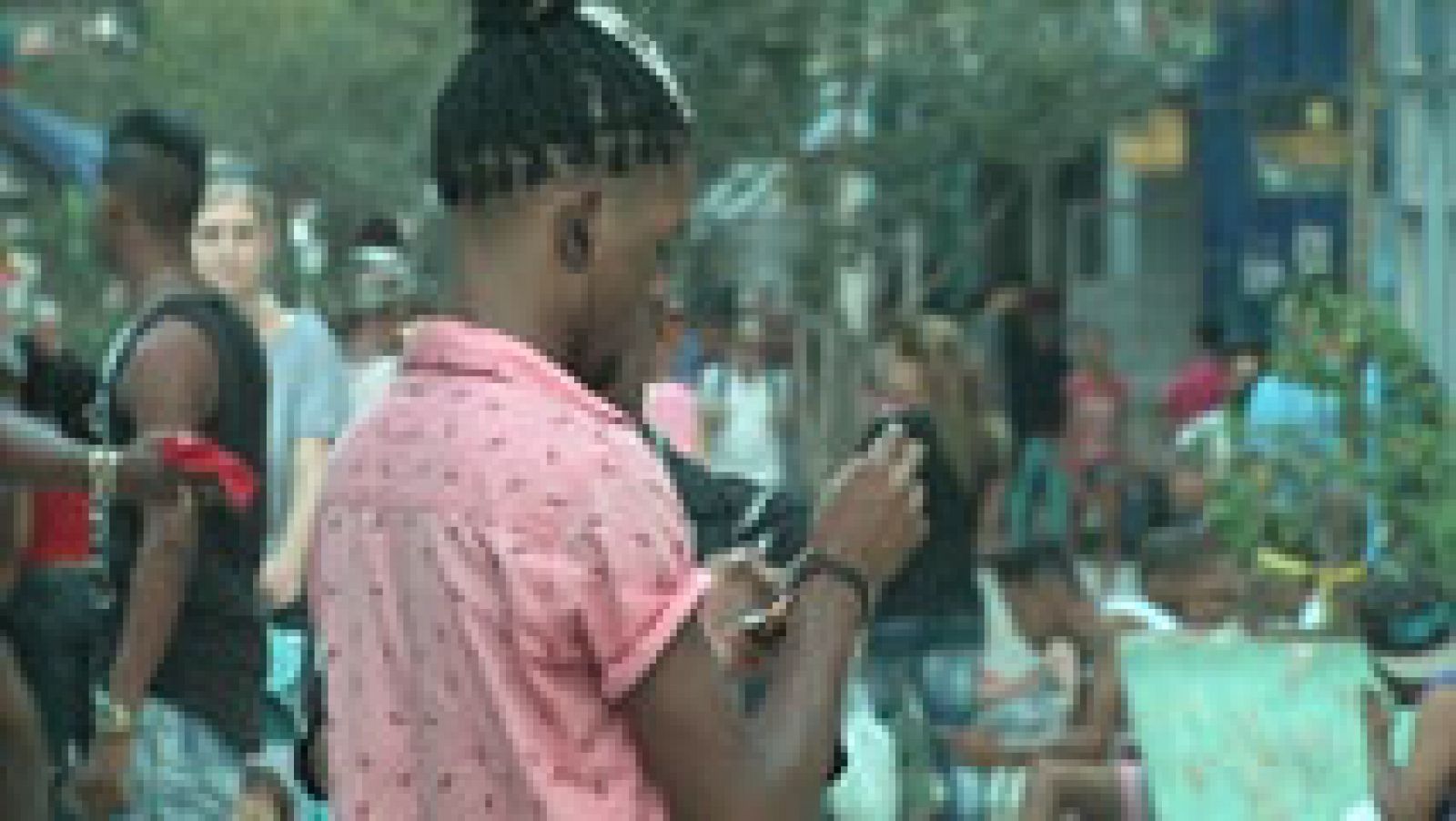 Telediario 1: La conexión a internet se expande muy lentamente en Cuba | RTVE Play