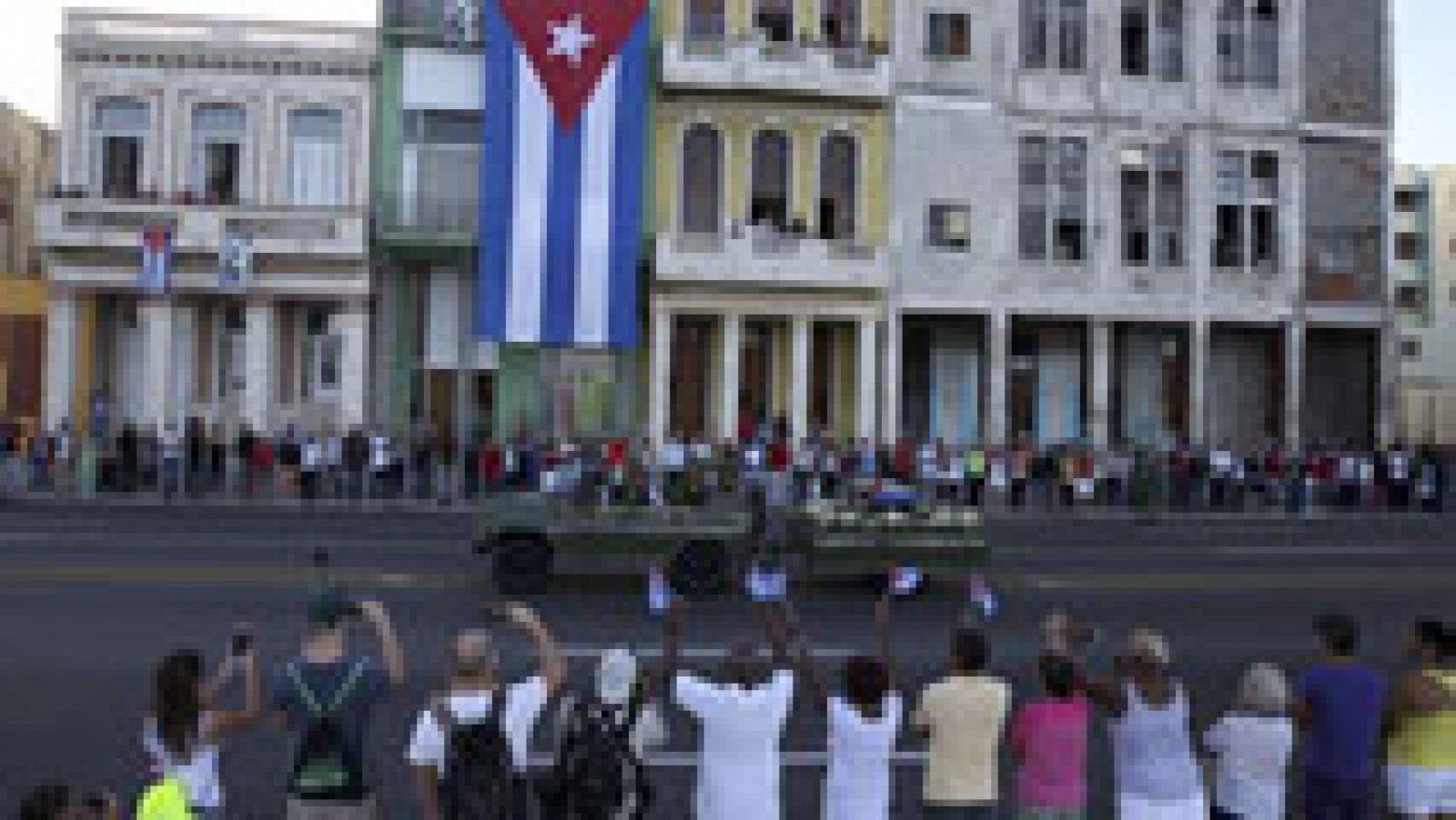 Telediario 1: Las cenizas de Fidel Castro parten de La Habana camino de Santiago de Cuba | RTVE Play