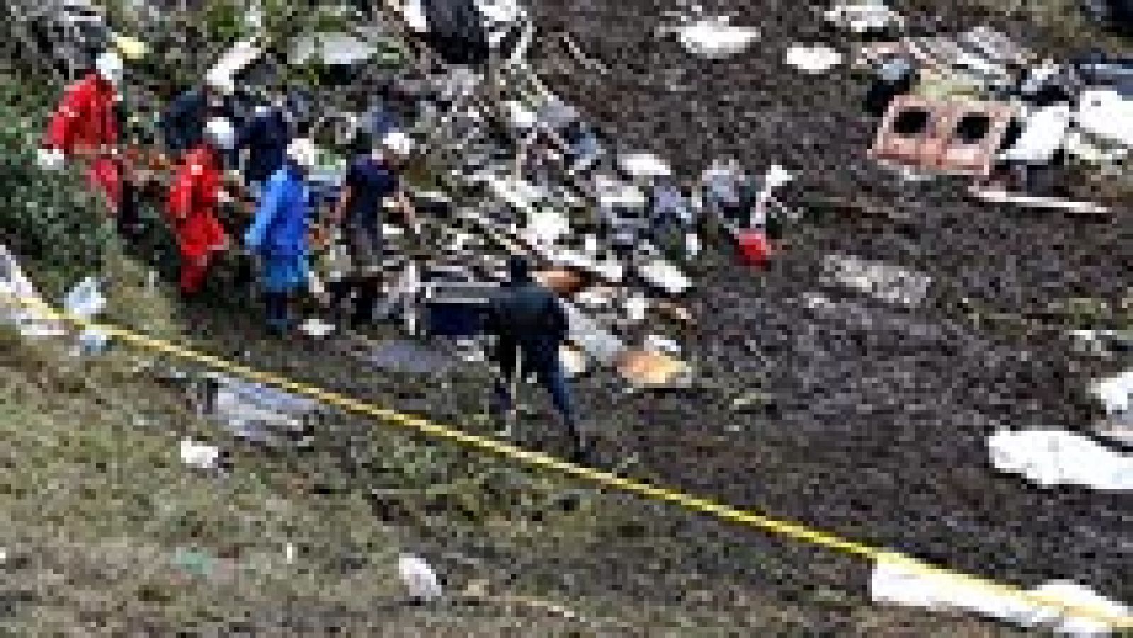 Telediario 1: Los expertos señalan que no se debe descartar ninguna hipótesis sobre el accidente de Colombia | RTVE Play