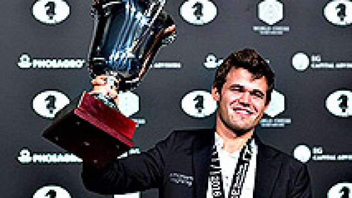 Carlsen revalida el título mundial al derrotar a Karjakin en el desempate final