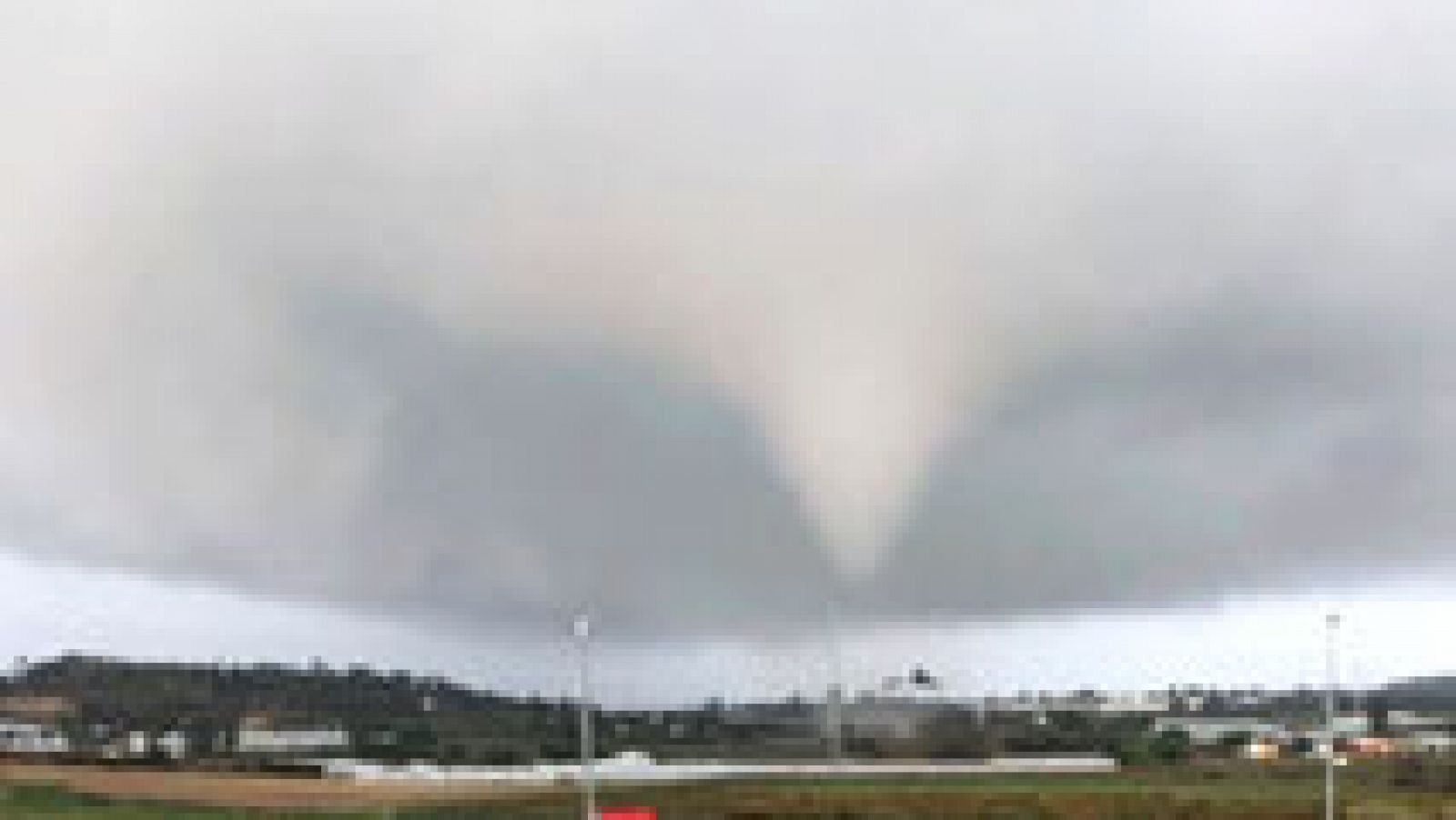 Telediario 1: Espectacular tornado en Palos de la Frontera, Huelva | RTVE Play
